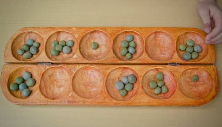 how to play mancala