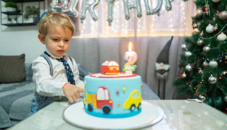 Make a Race Car Cake For Your Little Ones' Birthday